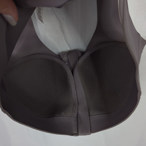 Lululemon Enlite Front Zip High Impact Supprt Criss Cross Sports Bra - Picture 6 of 6